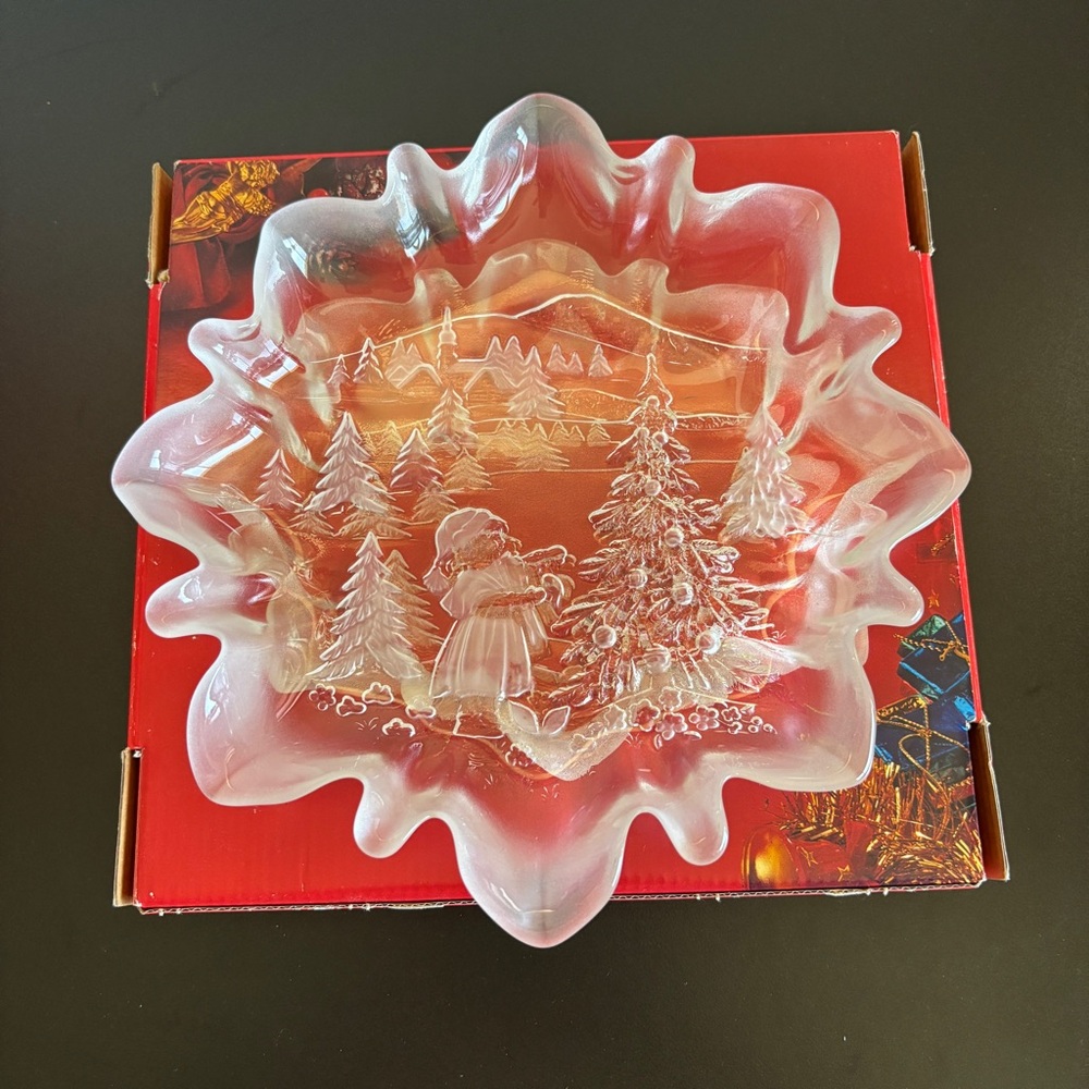 Mikasa Crystal Frosted Glass "Christmas Story" Bon Bon Plate 9 3/4”